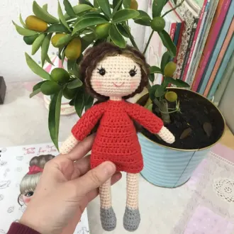 Кудрявая девочка