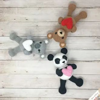 Коала, мишка и панда с сердцем