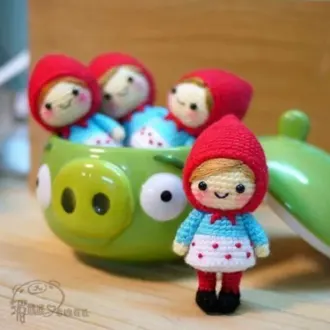 Маленькая красная шапочка