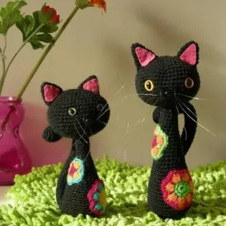 Кошка-статуэтка