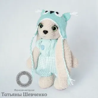 Заинька в шапке совы