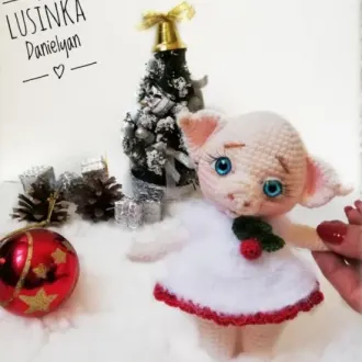 Хрюня в красивом платье