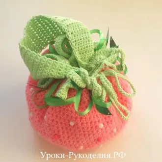 Сумочка клубничка