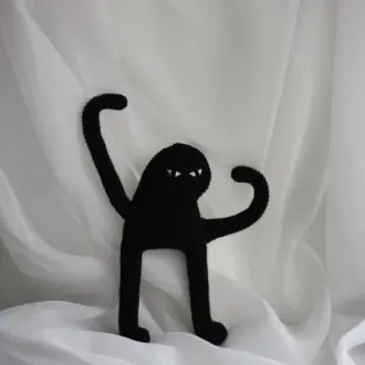 Черный кот из мема