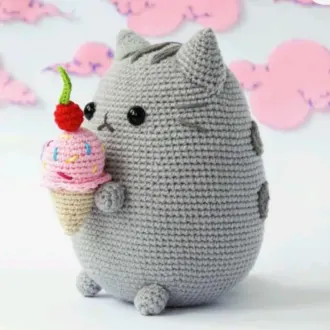 Кот Пушок с мороженным