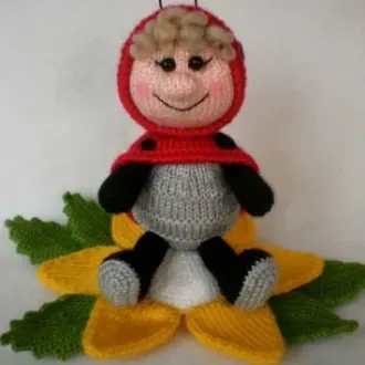 Божья коровка спицами