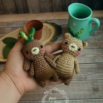 Маленькие зайка и мишка