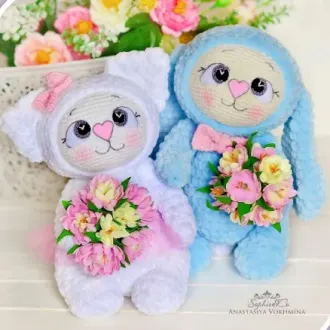 Зайка и котенок