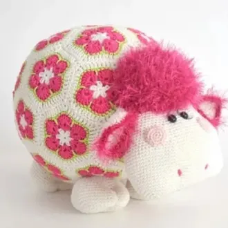 Яркая овечка