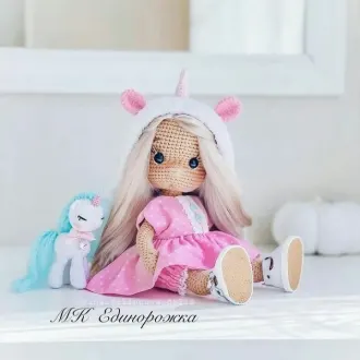 Куколка с единорожкой