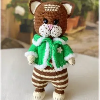 Мишка в кофте