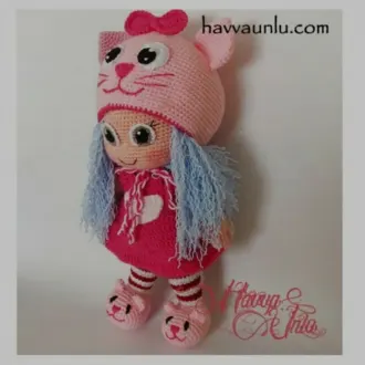 Кукла в шапочке кошки