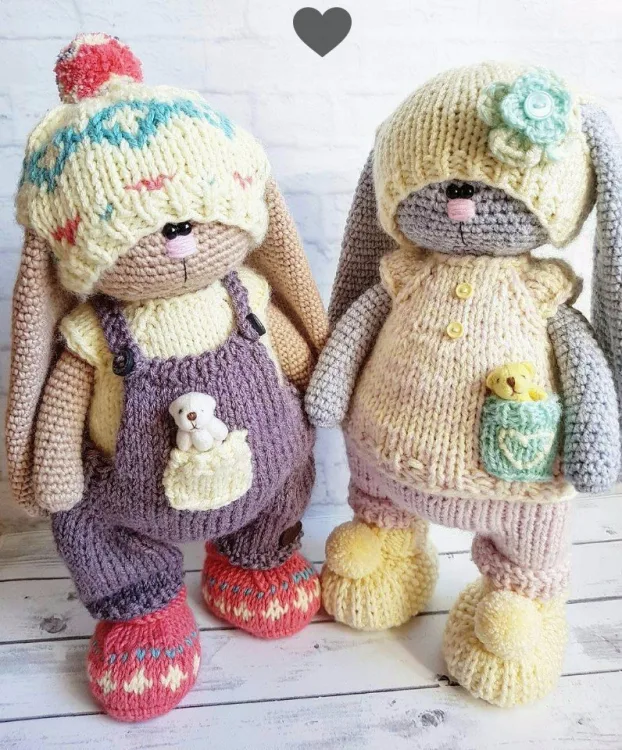 Зайка в костюме