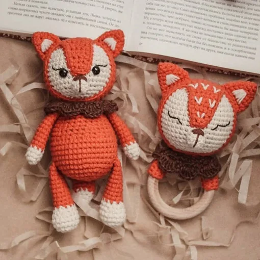 Лисёнок игрушка и погремушка